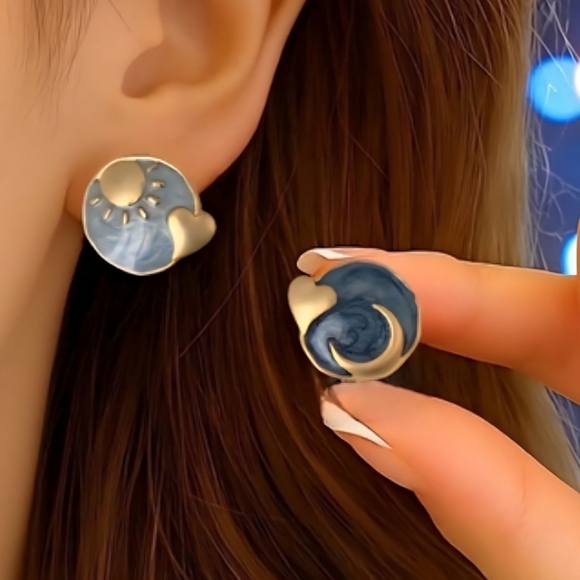 🆕️ Celestial Sun & Moon Enamel Earrings | 925 Silver Posts | Vintage Style 🌞🌙 - Picture 3 of 11